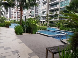 Esparina Residences (D19), Condominium #211091341